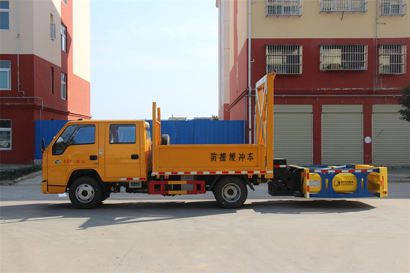 江鈴雙排座黃牌防撞車