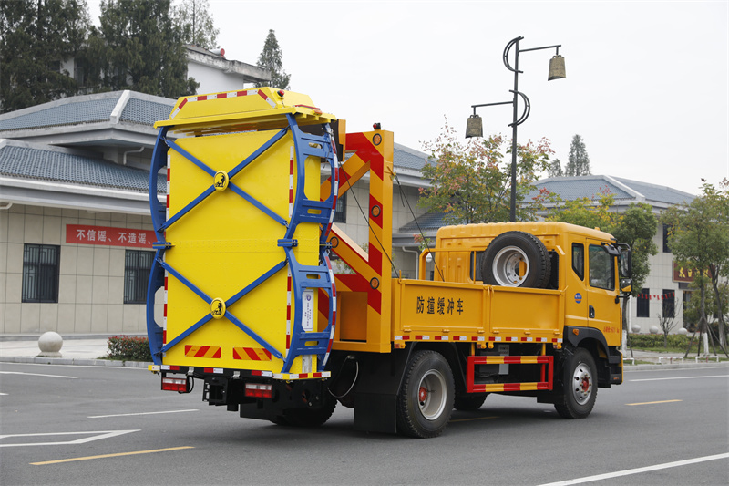 東風多利卡D9防撞車進口包